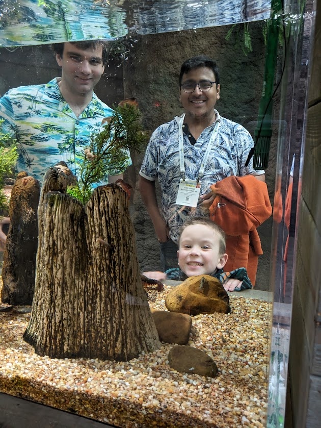 Nathan and Sabyaschi at the aquarium